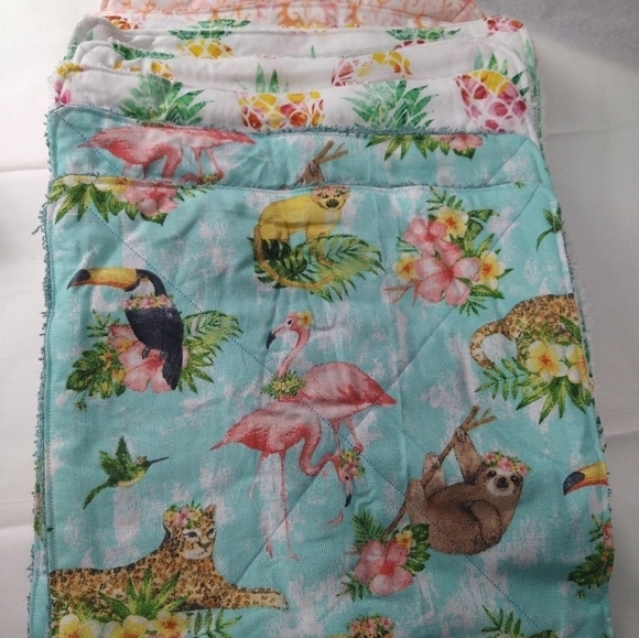 8 pack handcrafted in paper towels. Rainforest themed.10"X10" size New - Picture 4 of 10